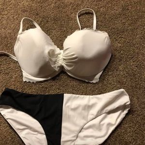 Victoria’s Secret bikini